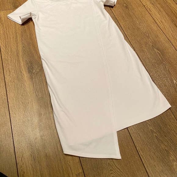 MISSGUIDED Women's Asymmetrical T-Shirt Dress in White (NWOT)│Size Small - Picture 10 of 17